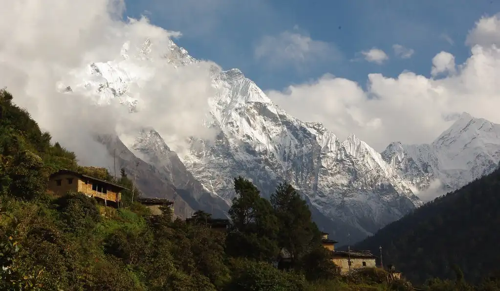 Mountain View from Gumba Lungdang