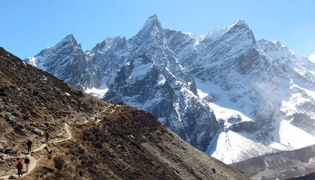 On the way to Manaslu Base Camp